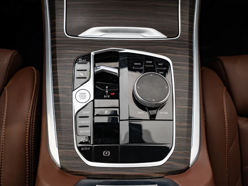 Used 2024 Skyscraper Gray Metallic BMW xDrive40i image 39