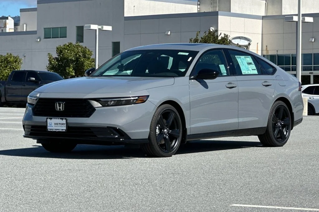 New 2026 Urban Gray Pearl Honda Sport-L image 8