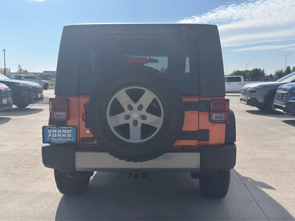 Used 2010 ORANGE Jeep Mountain image 6