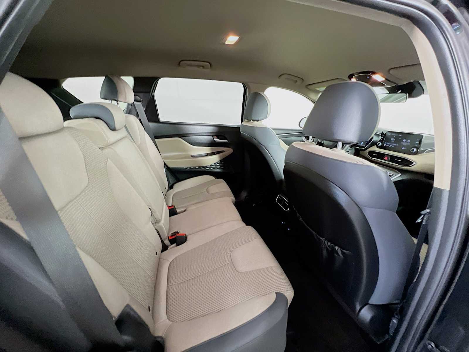 Used 2023 Twilight Black Hyundai SE image 25