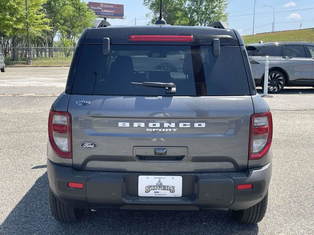 New 2026 Carbonized Gray Metallic Ford Outer Banks image 4