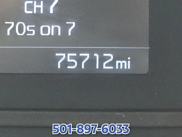 Used 2019 White Kia EX image 23