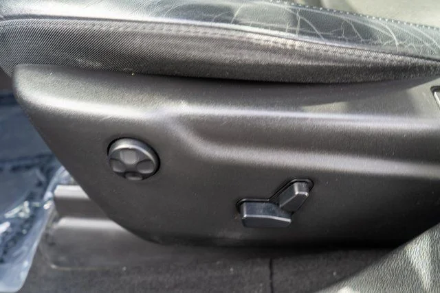 Used 2019 Gray Jeep Altitude image 20