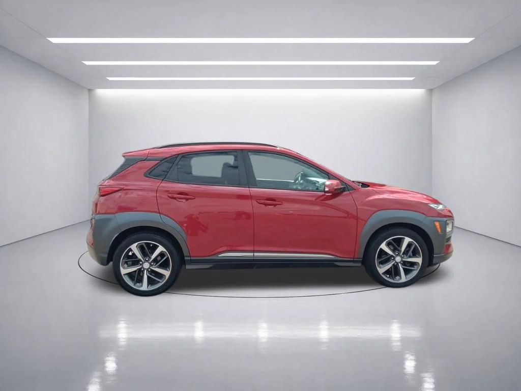 Used 2018 Pulse Red Hyundai Limited image 16