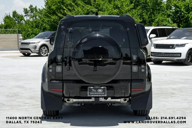 New 2026 Santorini Black Land Rover S image 7
