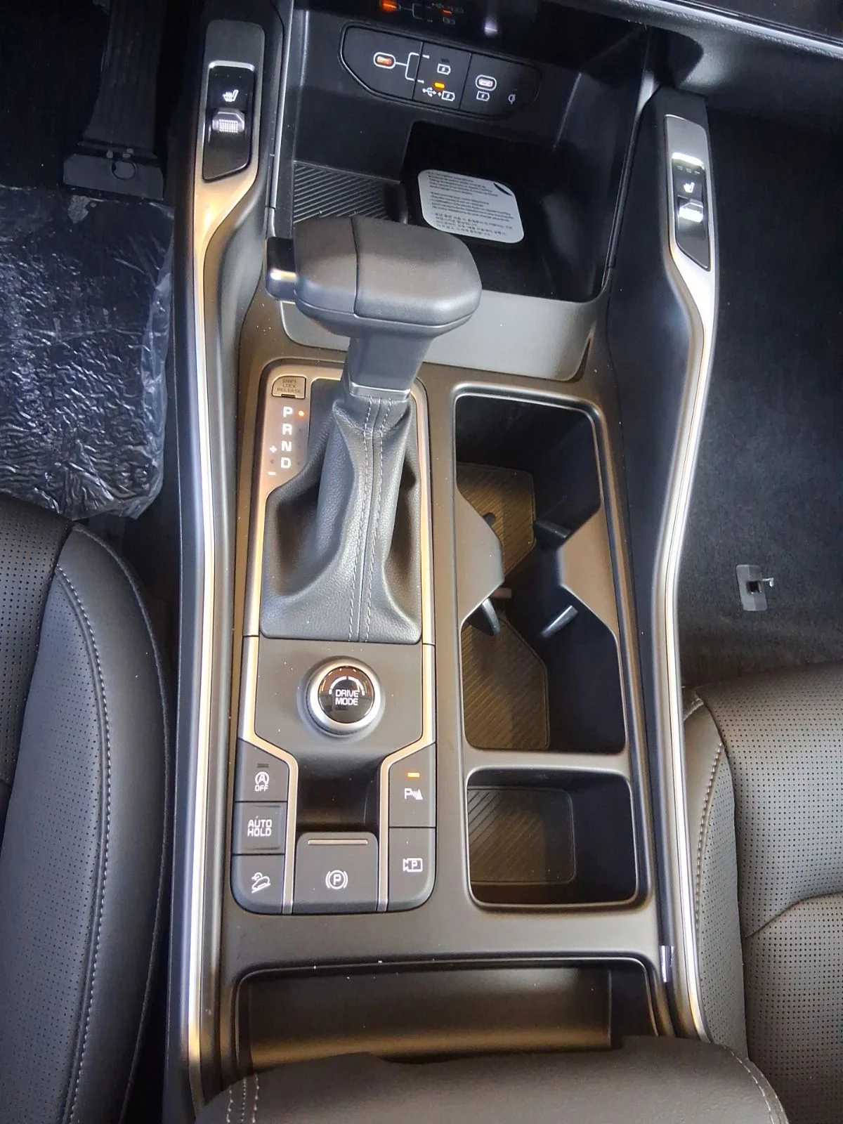New 2026 White Kia S image 17