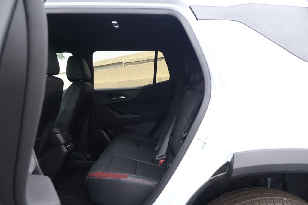 New 2026 Polar White Tricoat Chevrolet RS image 38