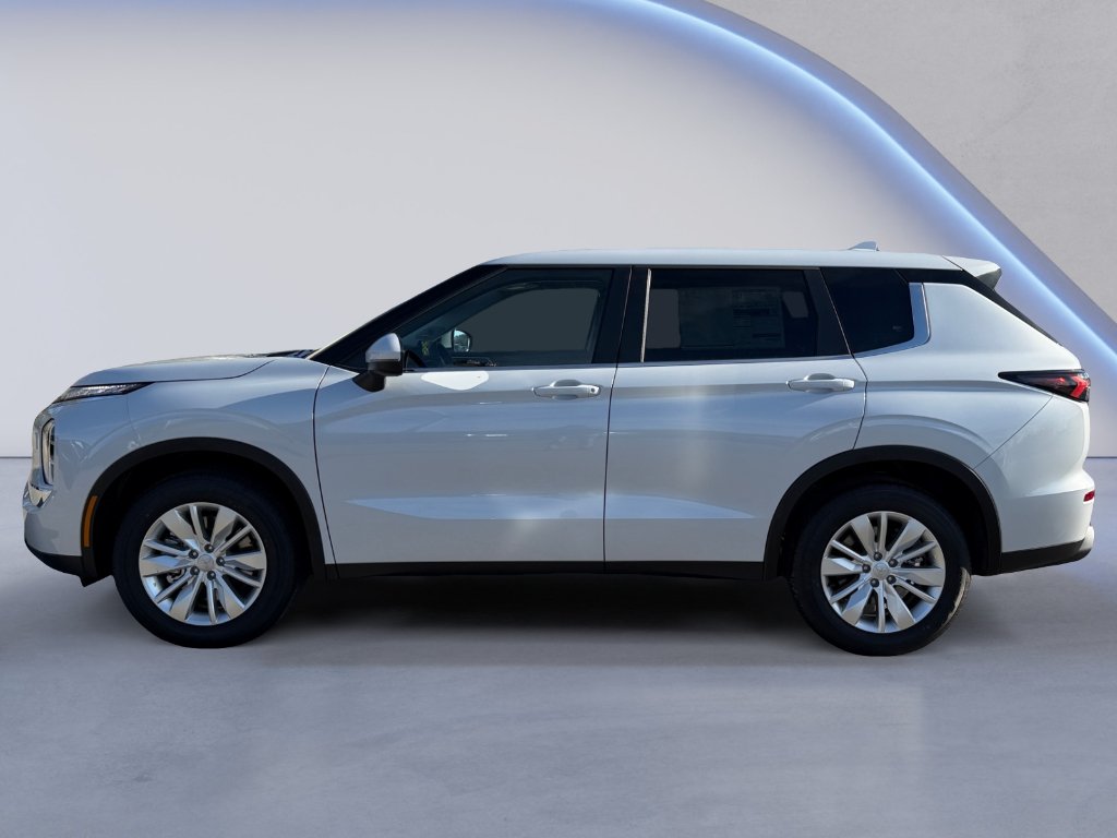 New 2026 White Diamond Mitsubishi ES image 6