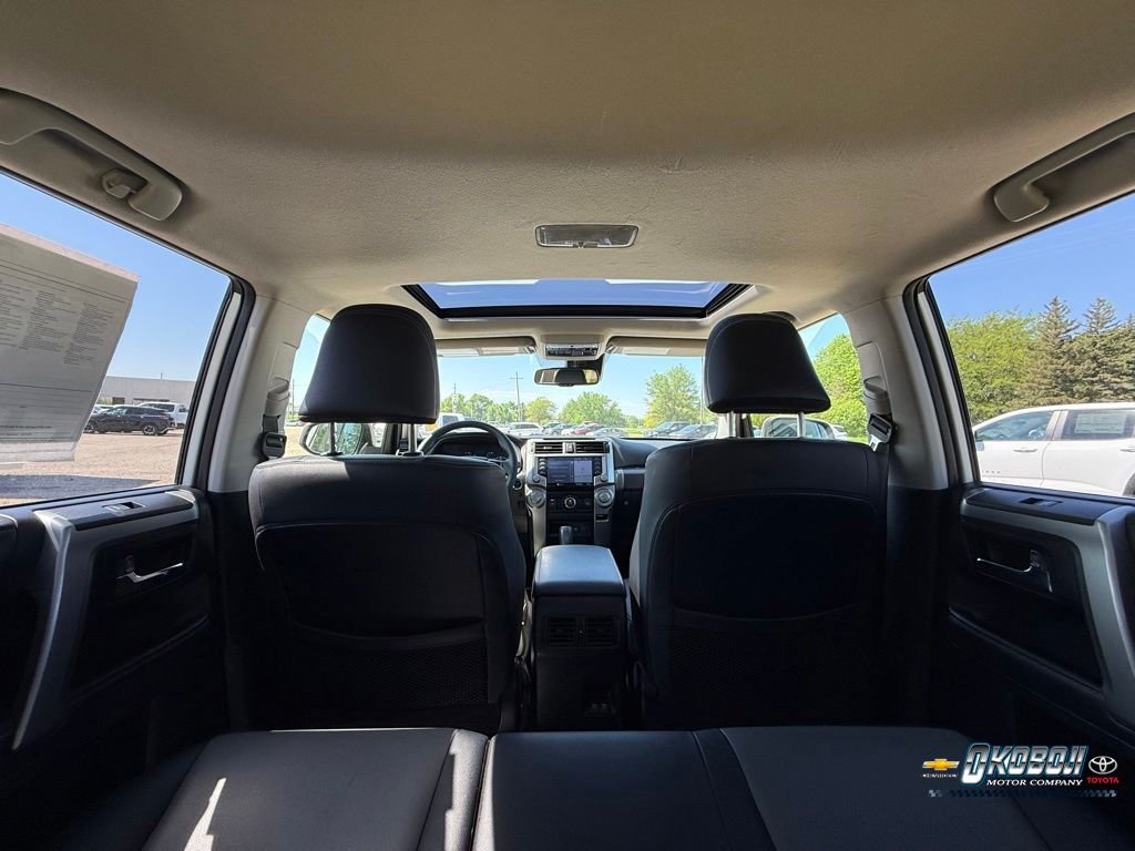 Used 2020 White Toyota SR5 Premium image 16