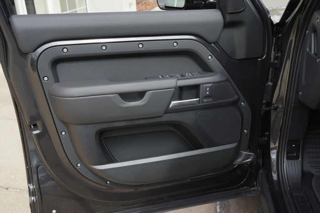 New 2026 Carpathian Grey Land Rover X-Dynamic SE image 11