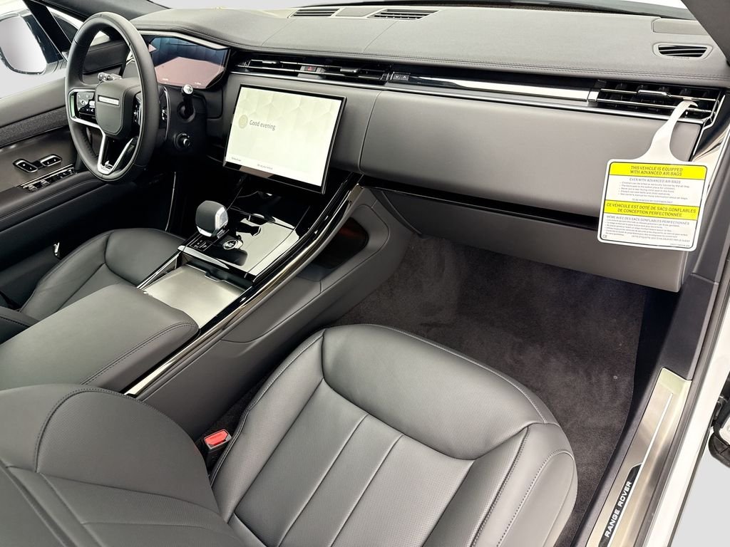 New 2026 Ostuni Pearl White Land Rover SE image 17