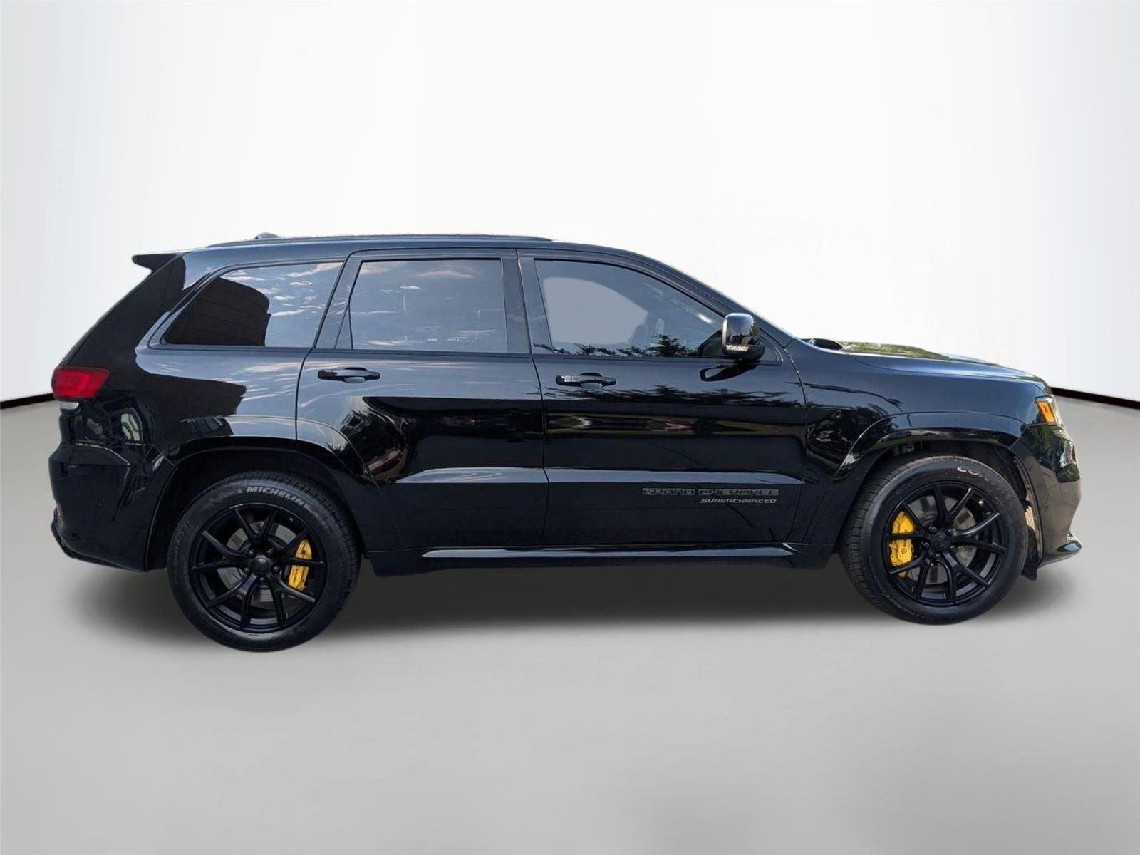Used 2020 Granite Crystal Metallic Clearcoat Jeep Trackhawk image 4