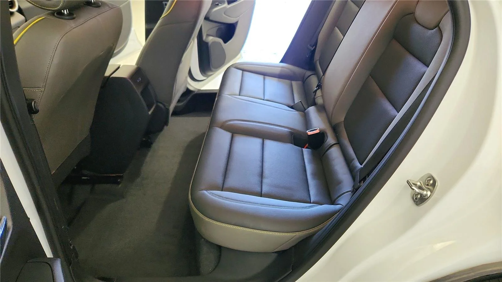Used 2025 Summit White Chevrolet ACTIV image 33
