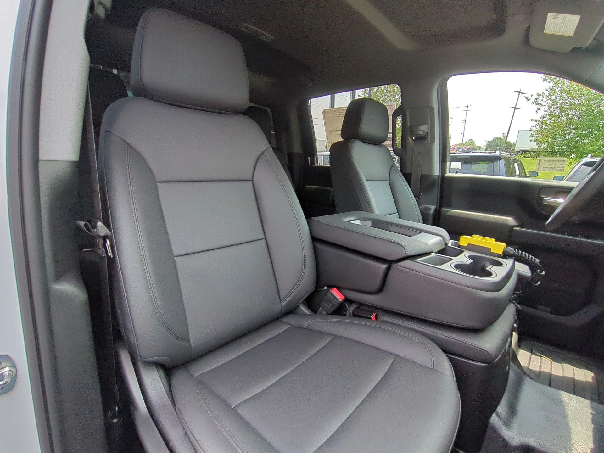 New 2025 Summit White Chevrolet Work Truck image 65