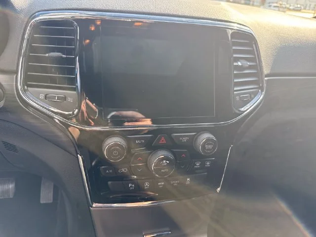 Used 2022 White Jeep Laredo X 4x4 image 22