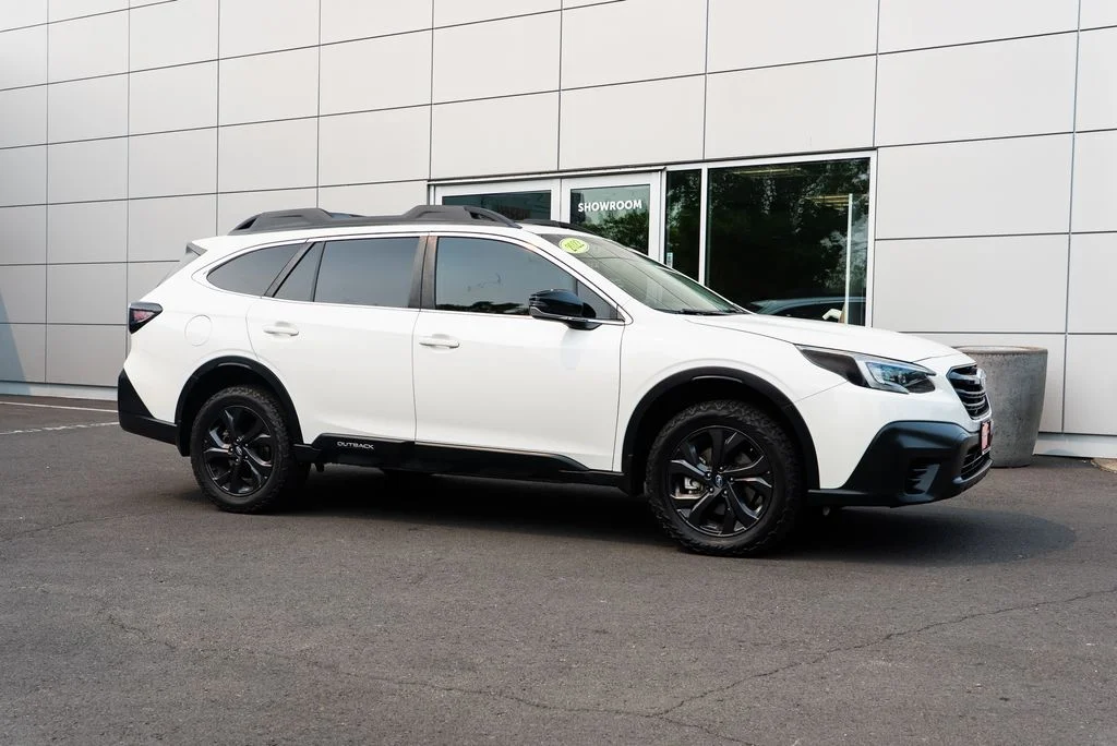 Used 2022 White Subaru Onyx Edition XT image 30