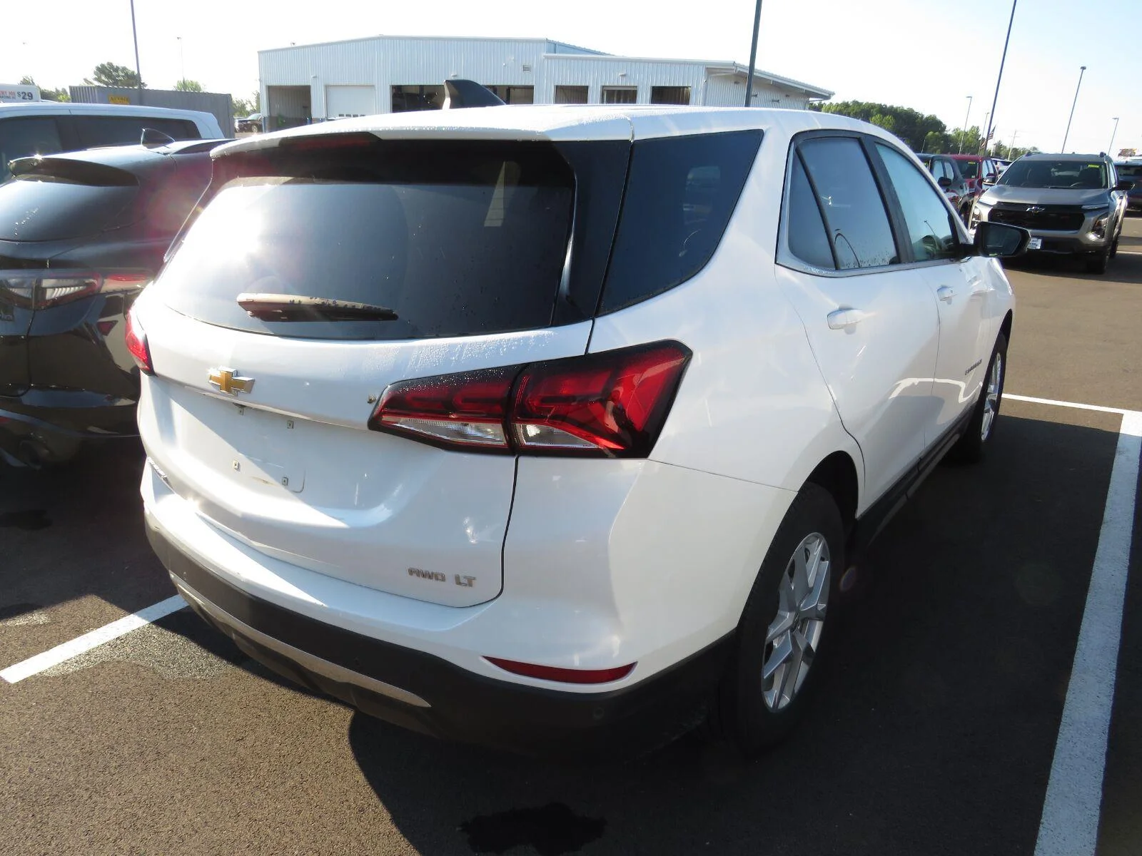 Used 2024 Summit White Chevrolet LT image 11