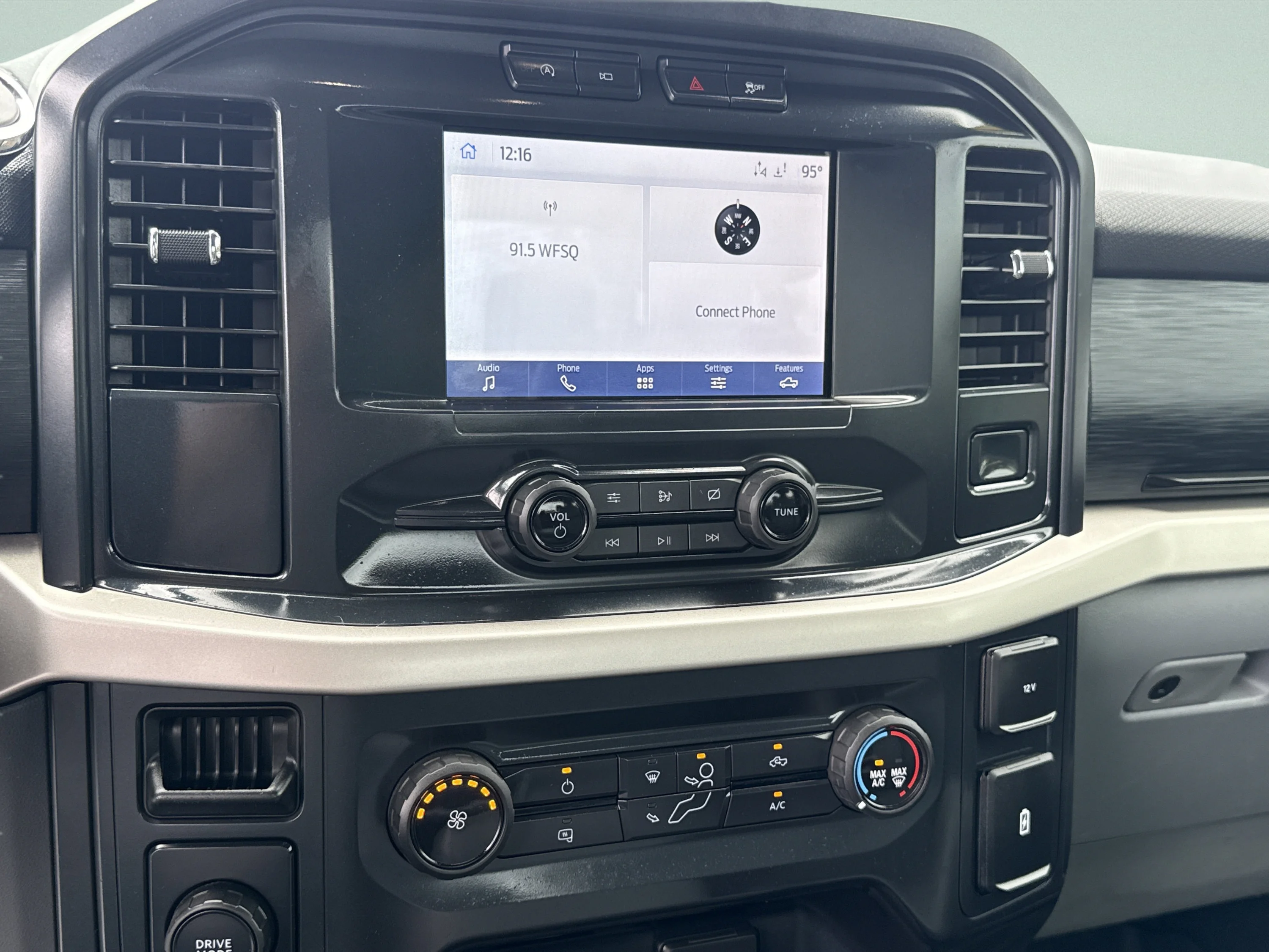Used 2021 Oxford White Ford XL image 30