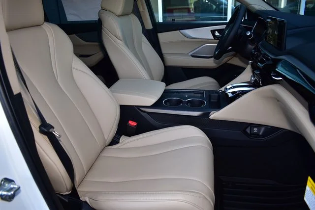 New 2026 Platinum White Pearl Acura Base image 13