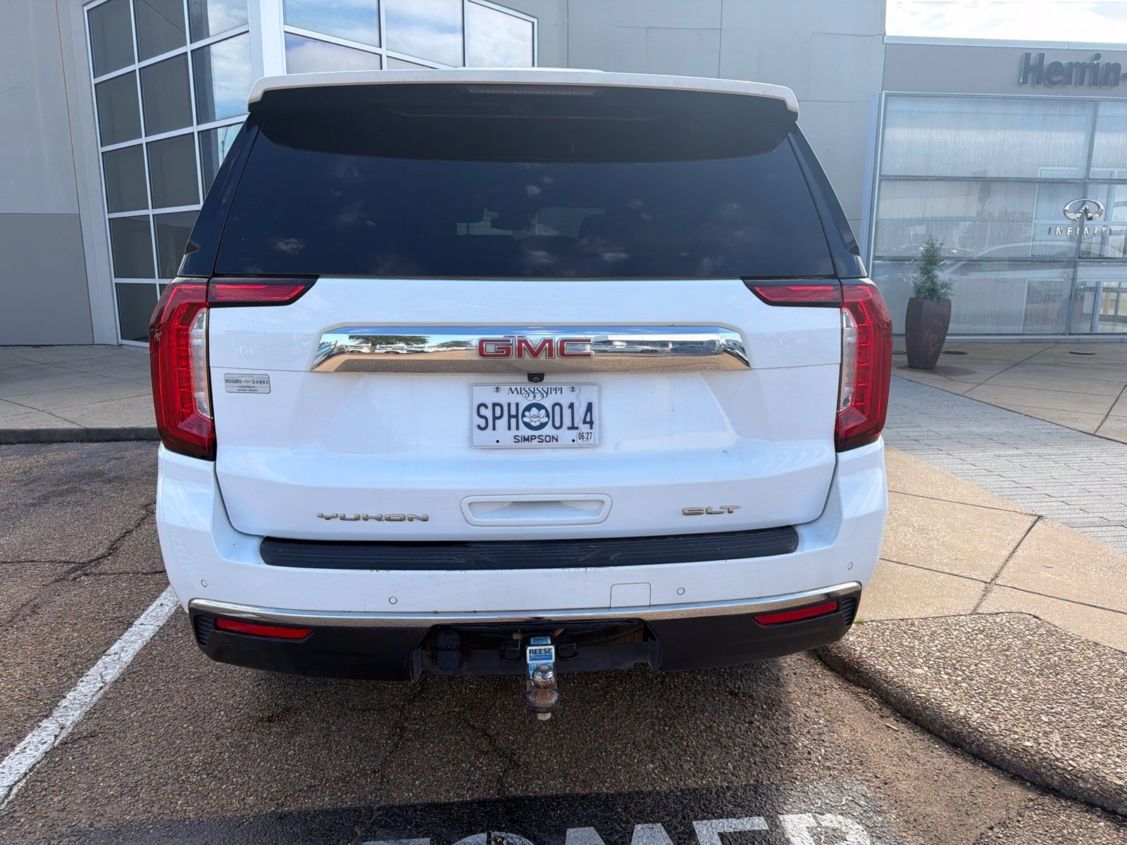 Used 2023 White GMC SLT image 12