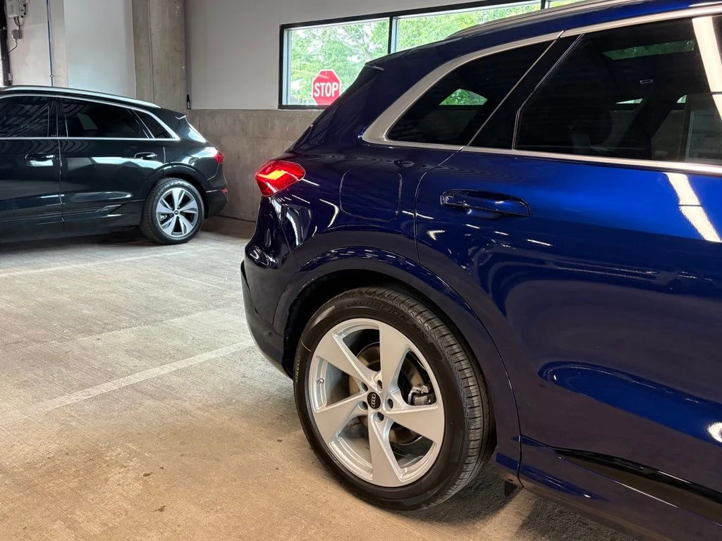 New 2026 Navarra Blue Metallic Audi 2.0T Prestige image 10