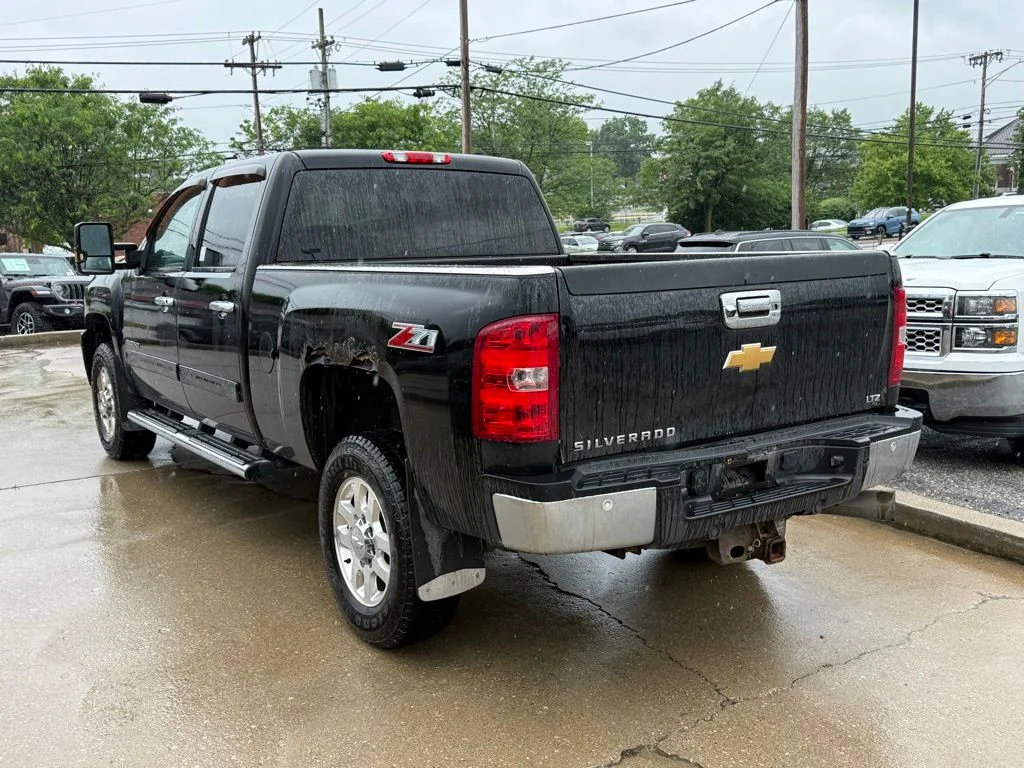 Used 2012 Black Chevrolet LTZ image 9