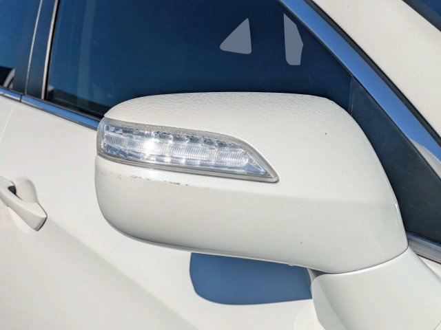 Used 2018 White Diamond Pearl Acura RDX image 10