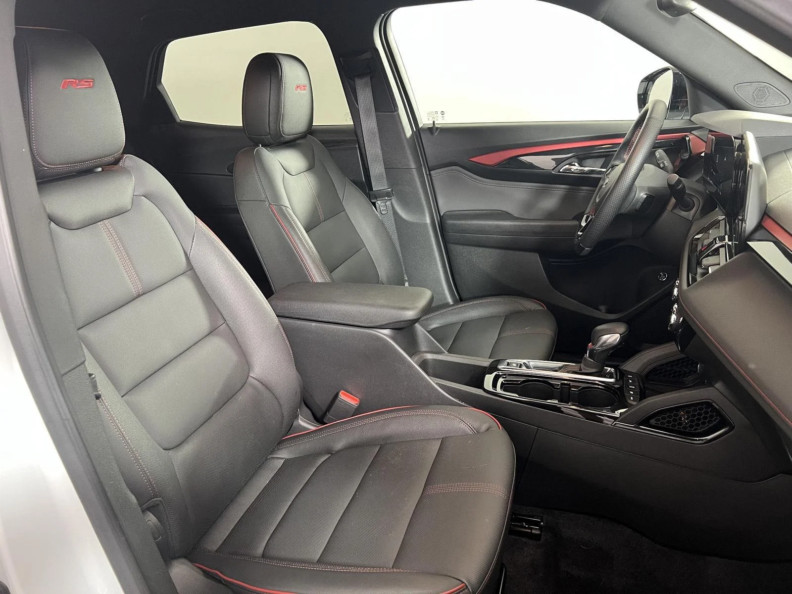 Used 2024 Summit White Chevrolet RS image 21