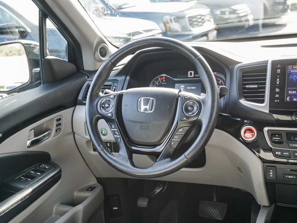 Used 2017 Blue Honda Touring image 17