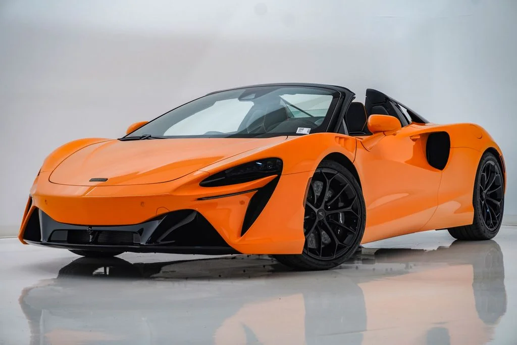 2026 McLaren Artura