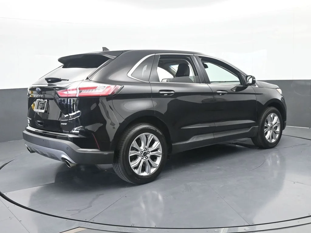 Used 2024 Black Metallic Ford Titanium image 6