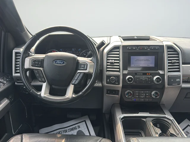 Used 2019  Ford Platinum image 11