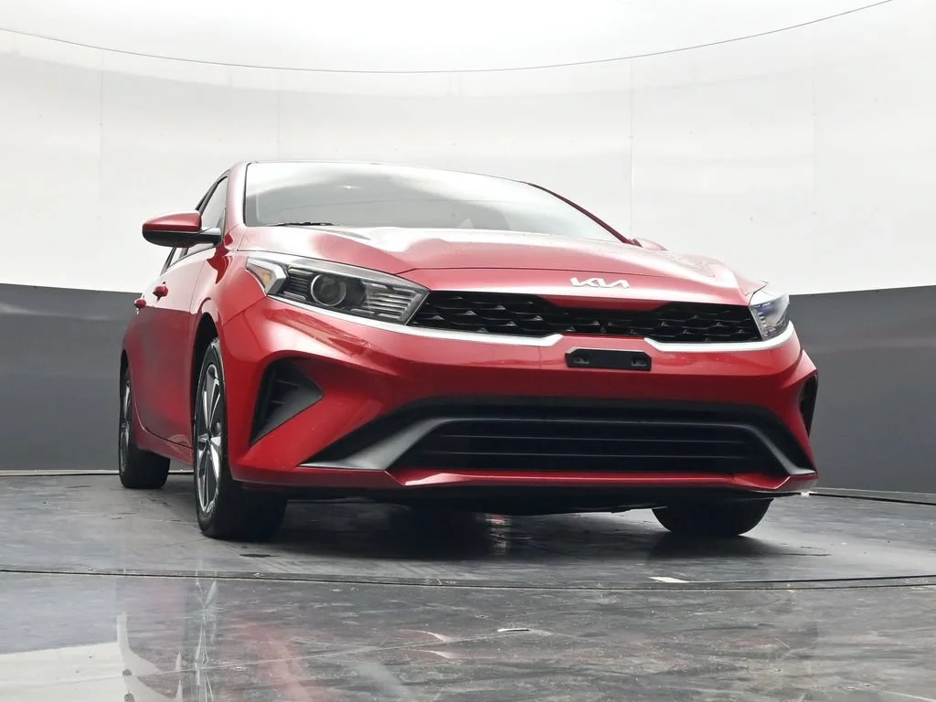 Used 2023 Red Kia LXS image 25