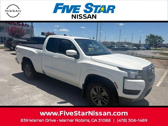 Used 2025 White Nissan SV image 1