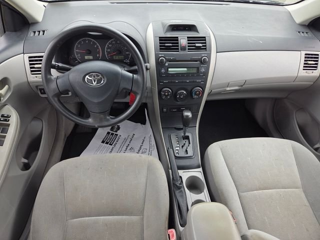 Used 2013 Gray Toyota L image 8