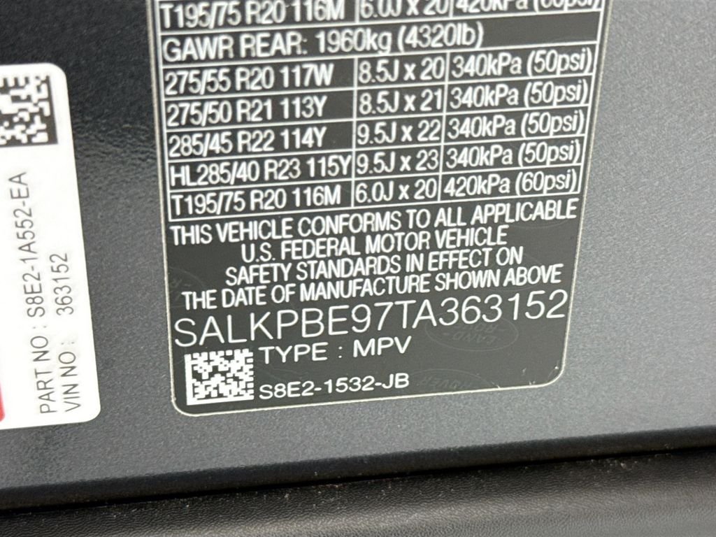 New 2026 Carpathian Gray Premium Metallic Land Rover SE image 34