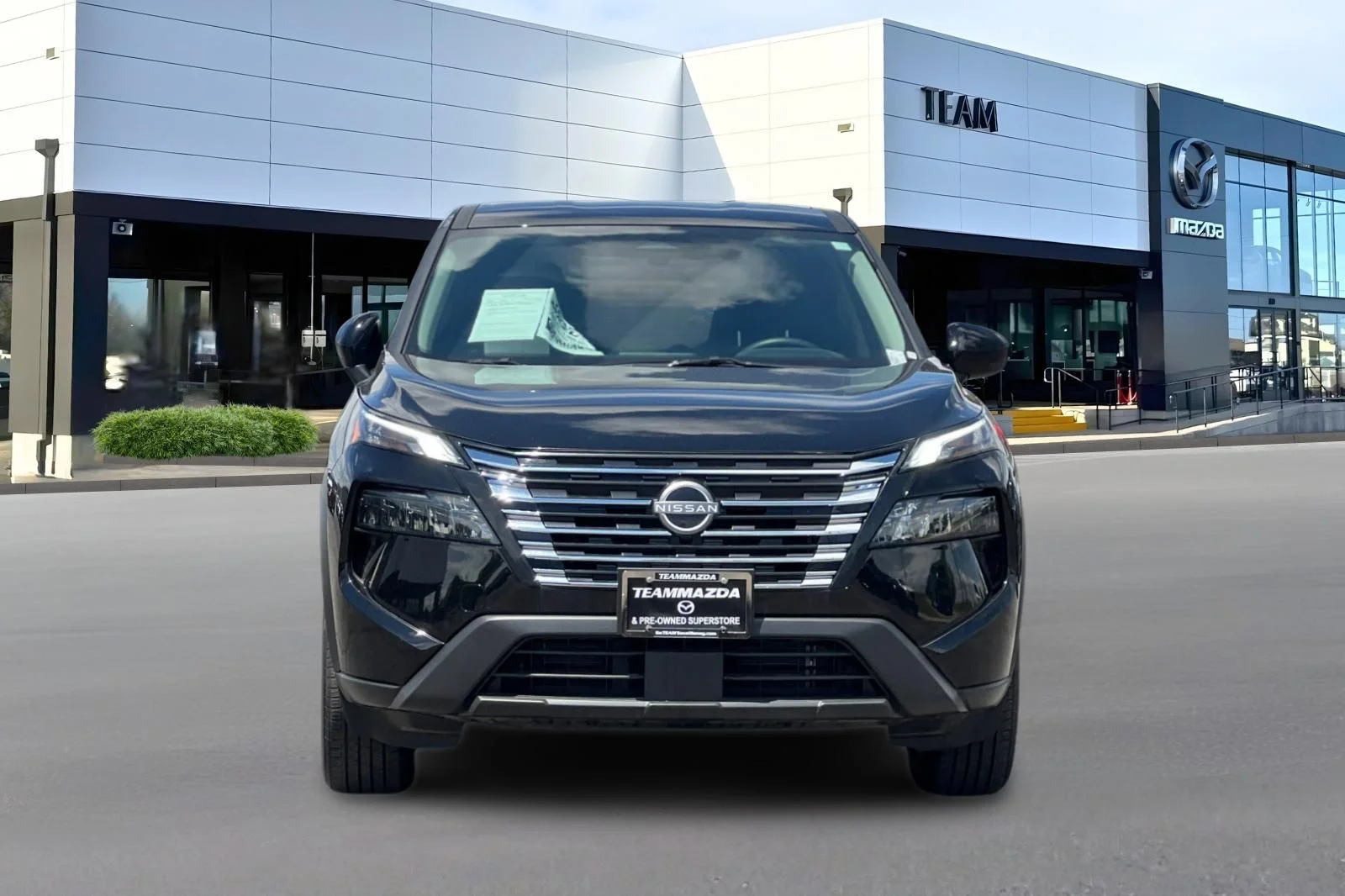 Used 2025 Black Nissan SV image 6