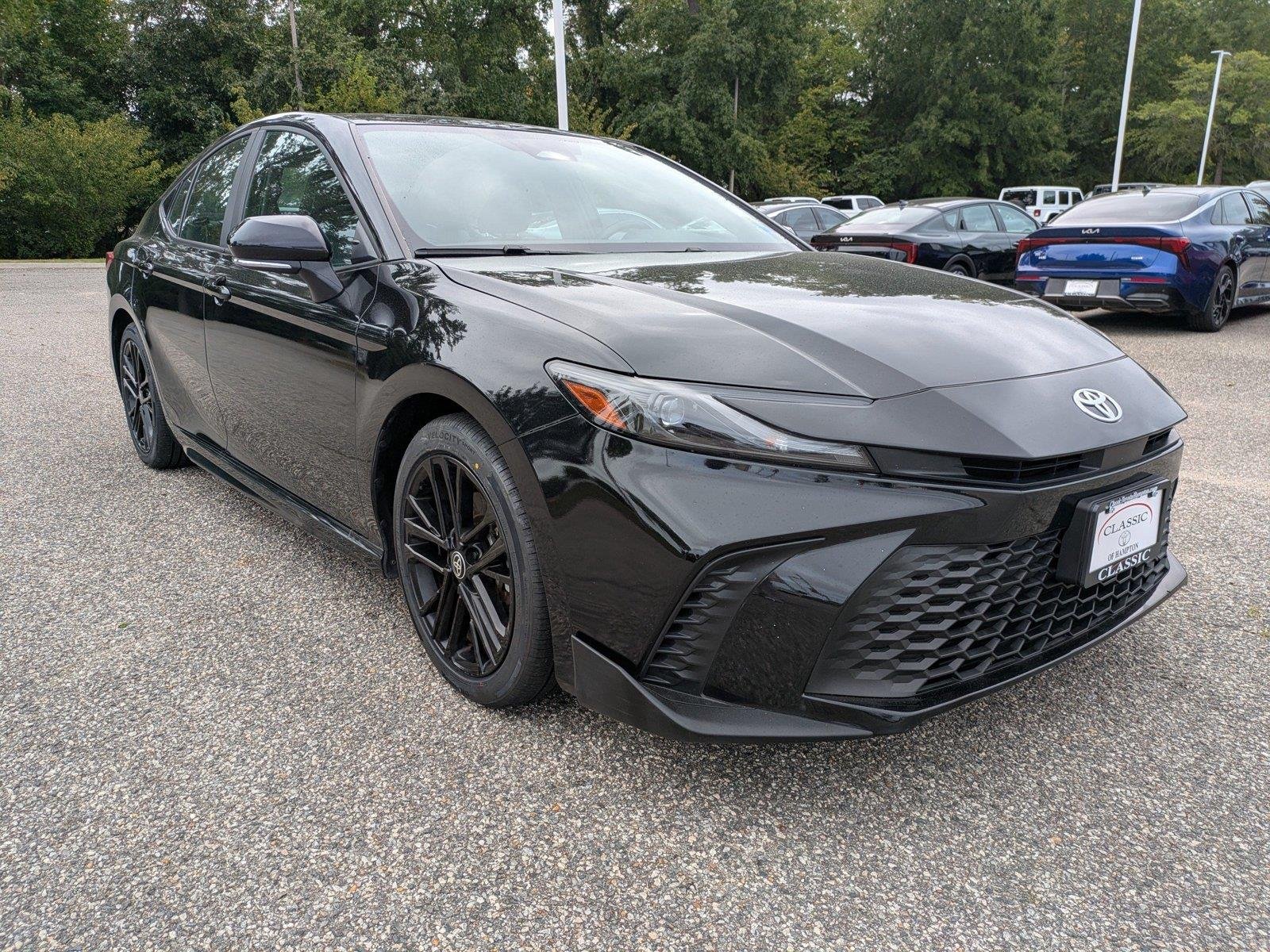 Certified Used 2025  Toyota SE image 2