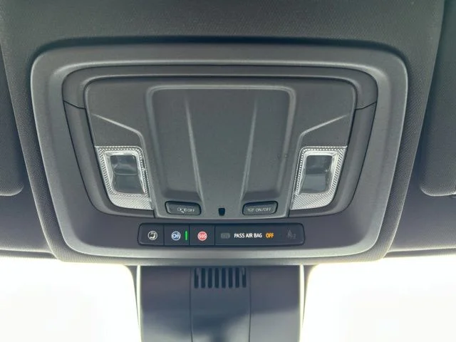 Used 2022 Summit White GMC SLE image 44