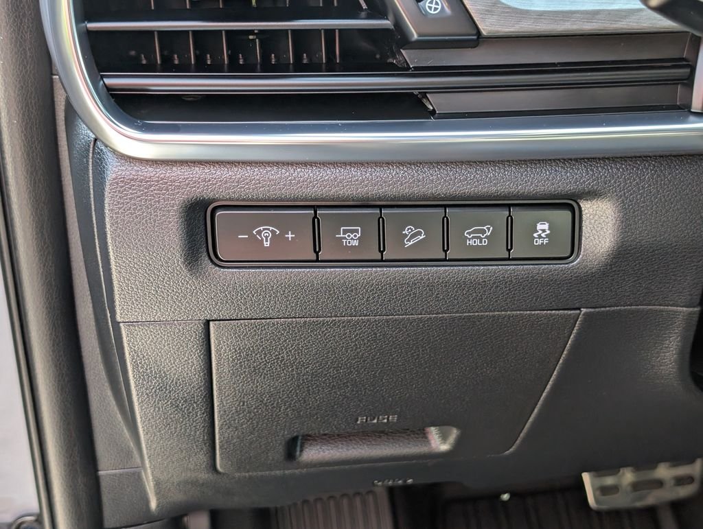 Used 2025 Gray Kia SX X-Line image 26