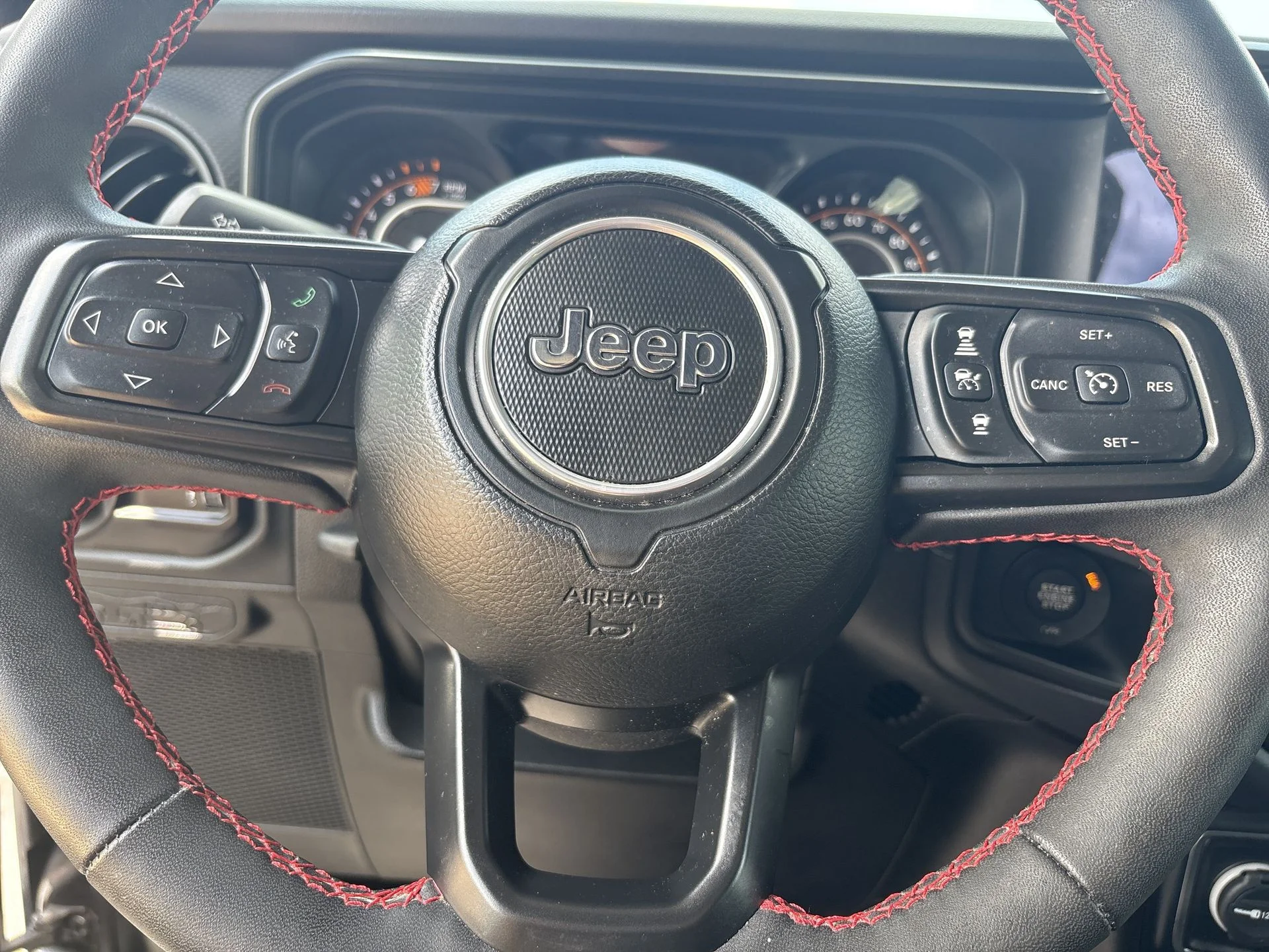 Certified Used 2024 Granite Crystal Clearcoat Metallic Jeep Rubicon image 10