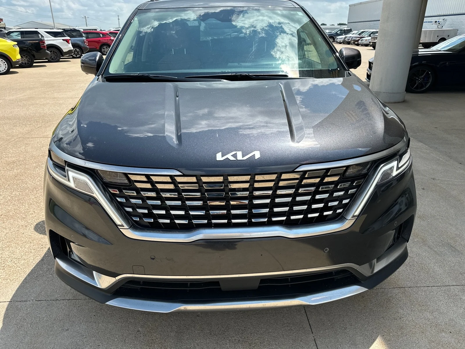 Used 2024 Metal Kia SX image 5
