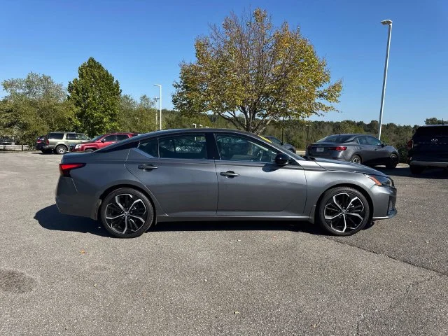 Used 2024 Gray Nissan 2.5 SR image 4
