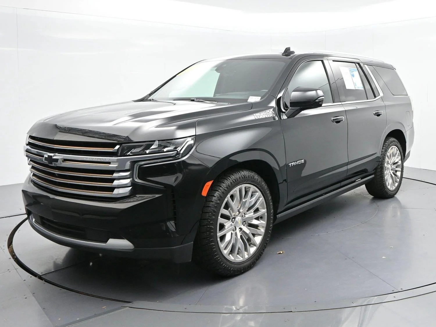 Used 2022 Black Chevrolet High Country image 3