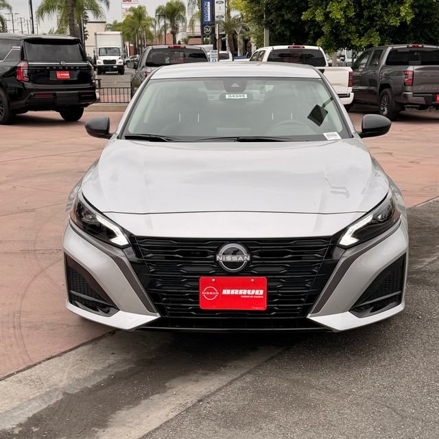 New 2026 Brilliant Silver Metallic Nissan SV image 2
