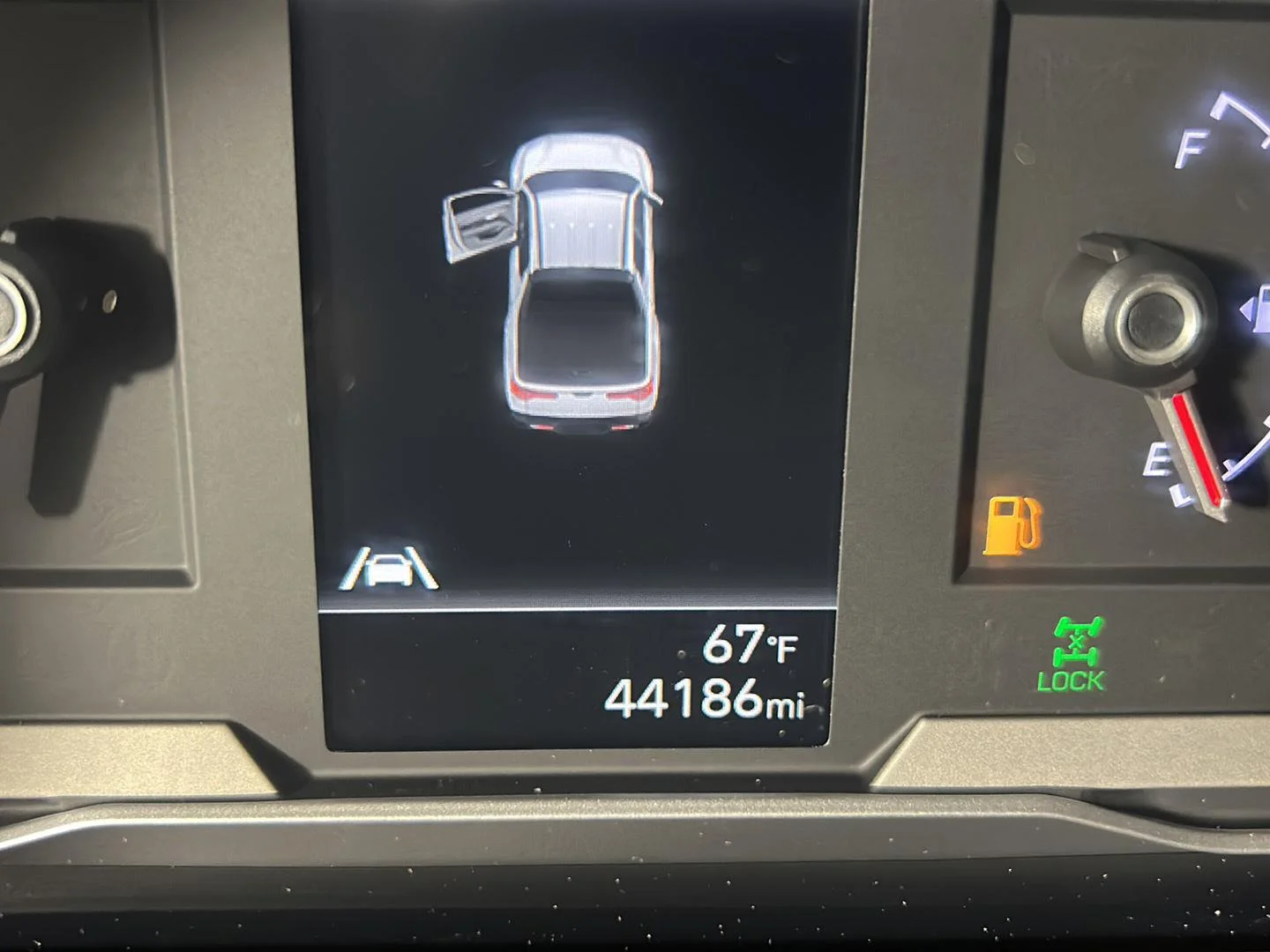 Used 2024 Hampton Gray Hyundai SE image 17