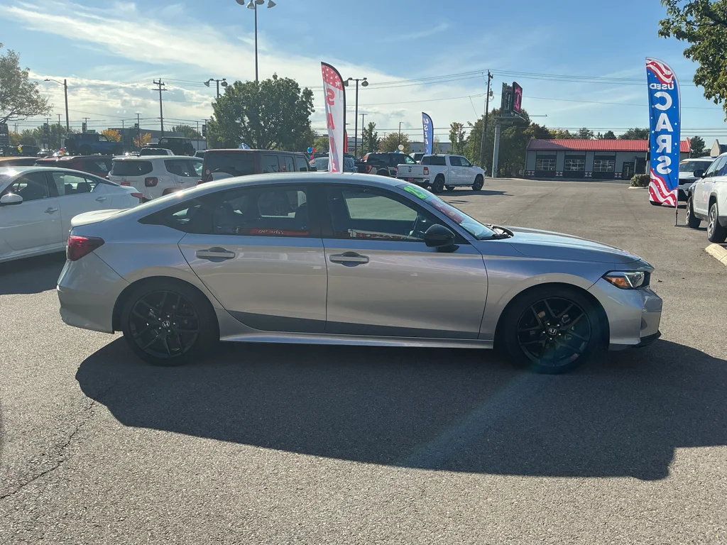 Used 2025 SOLAR SILVER METALLIC Honda Sport image 4