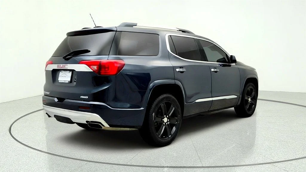 Used 2019 Dark Sky Metallic GMC AWD 4dr Denali w/ Technology Pkg & Dual Sunroof image 5
