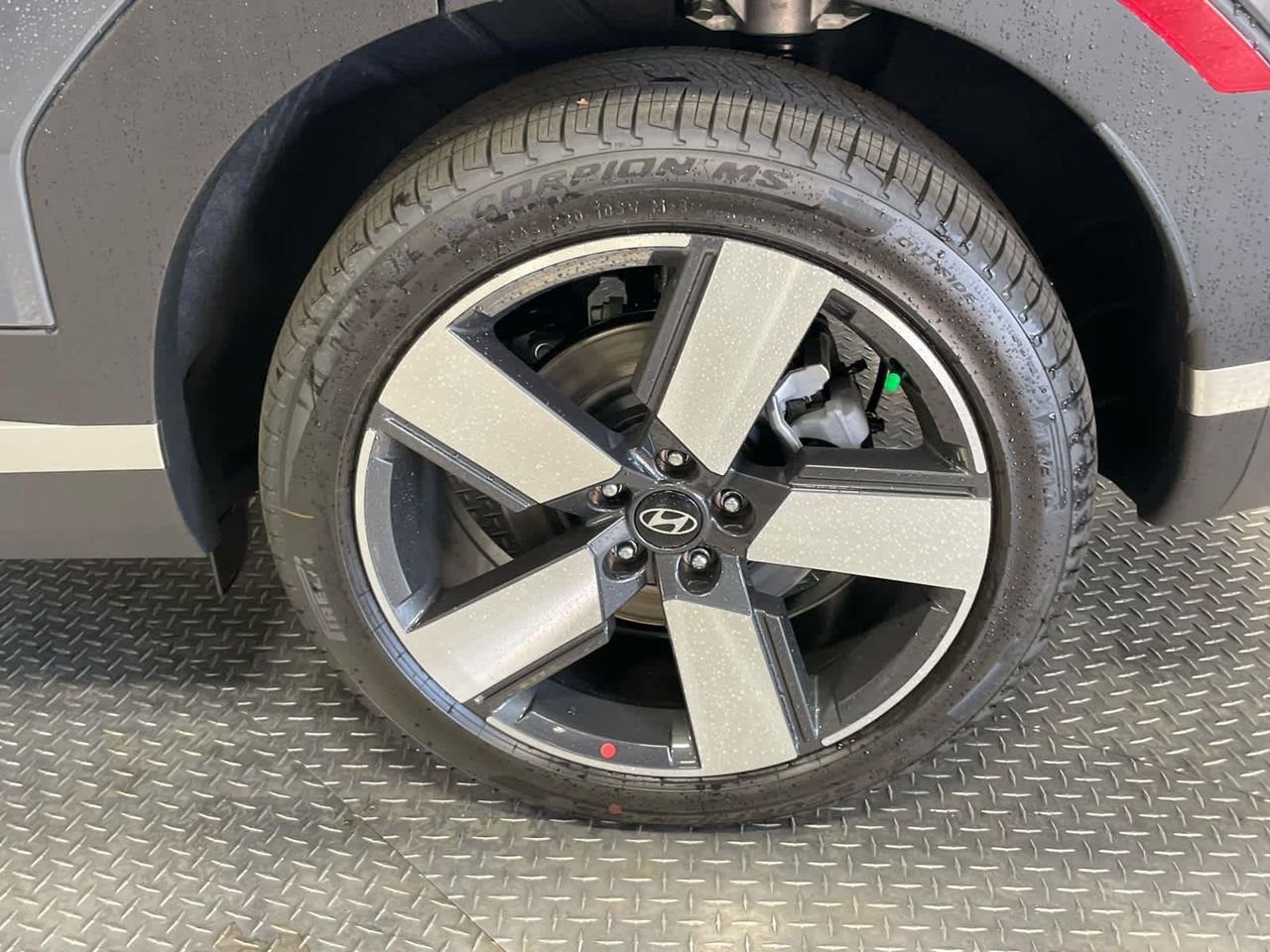 New 2026 Ecotronic Gray Hyundai Limited AWD image 17