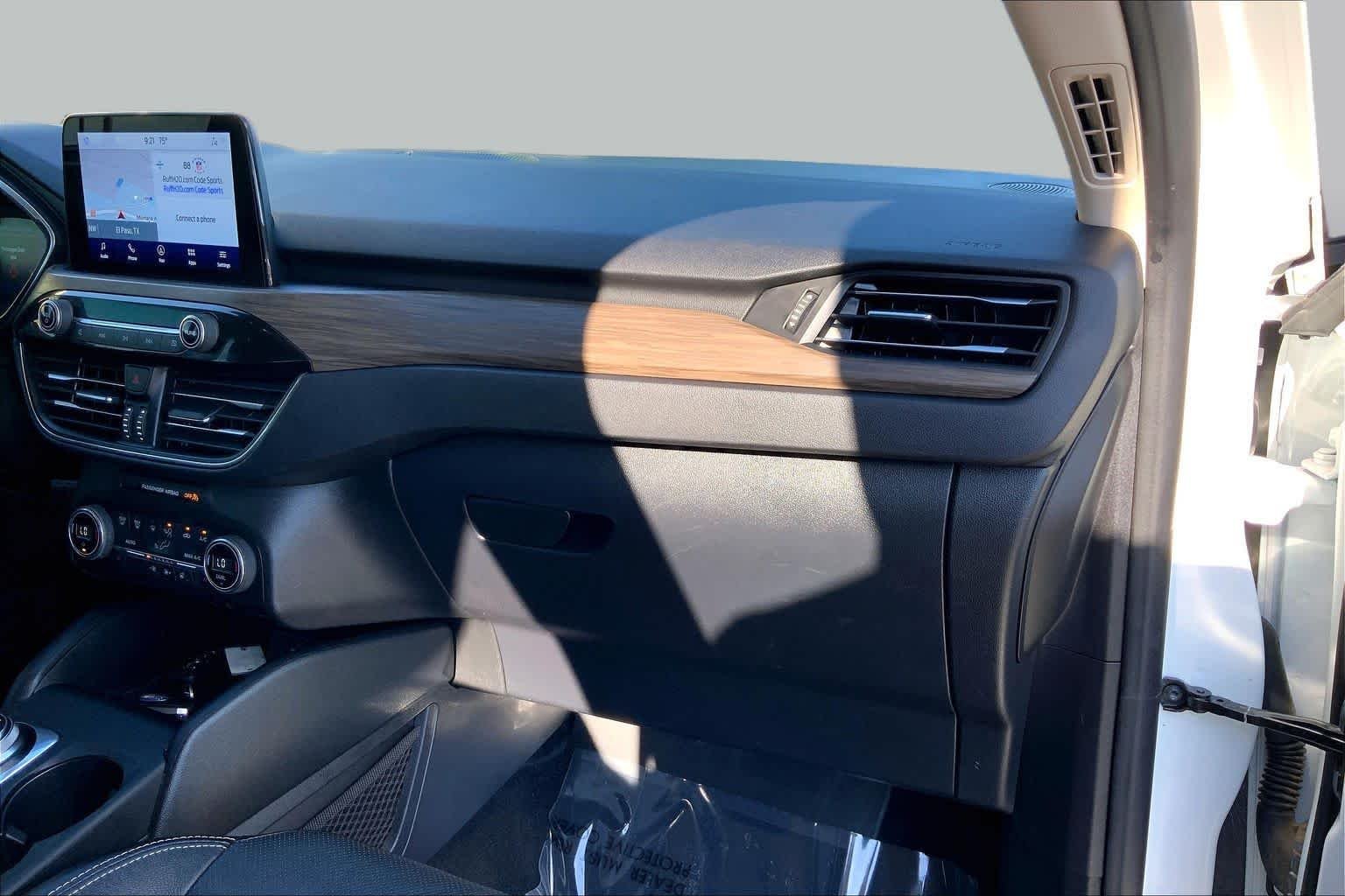 Used 2020 Star White Metallic Tri-Coat Ford Titanium image 19